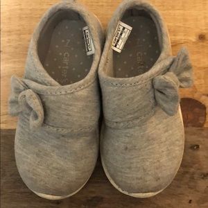 Carter gray tennis shoes